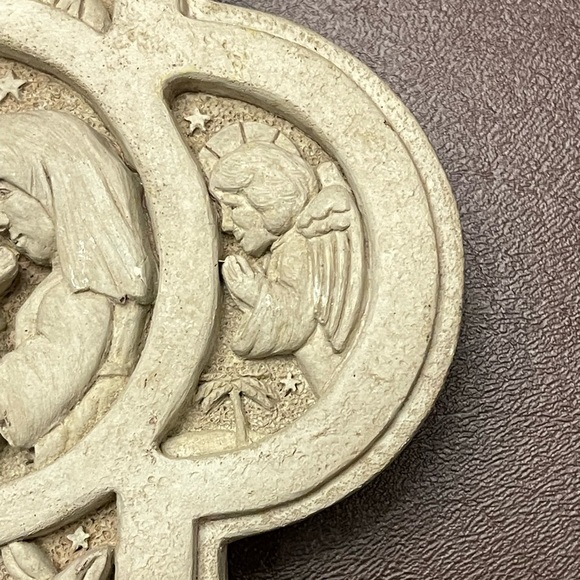 Nativity scene in concrete by Carruth. - Picture 5 of 12